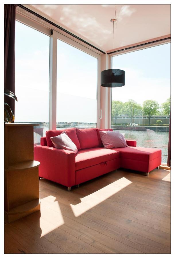 Private Guesthouse Bnb The Waterhouse Houseboat Amsterdam Exterior photo