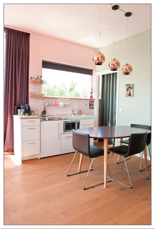 Private Guesthouse Bnb The Waterhouse Houseboat Amsterdam Exterior photo