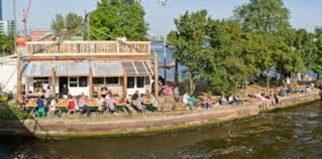 Private Guesthouse Bnb The Waterhouse Houseboat Amsterdam Exterior photo